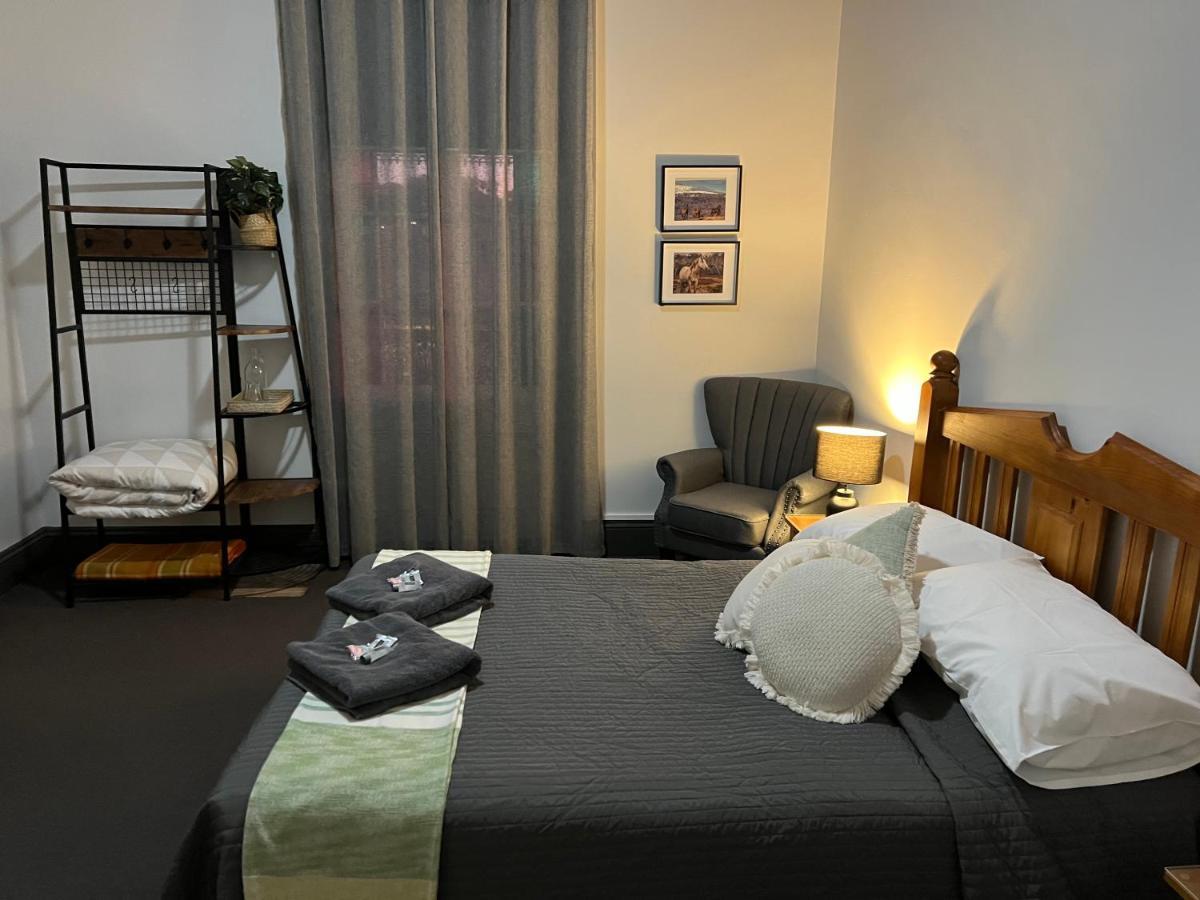 Oriental Hotel Tumut Luaran gambar